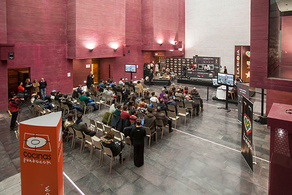 Imagen del publico en el concurso
